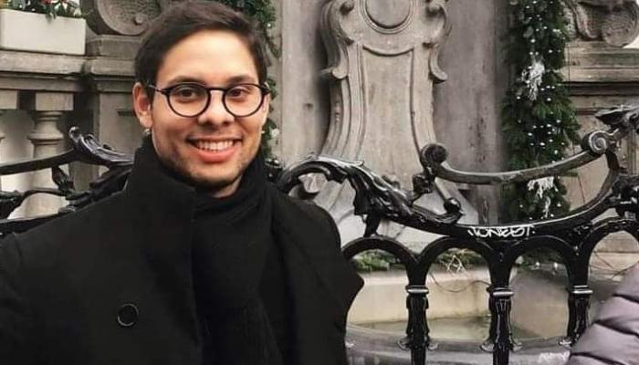 سقط في حفرة عمقها 5 أمتار..