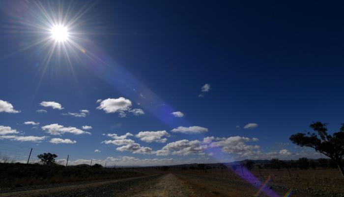 إنقاذ حياة أب وابنه علقا داخل