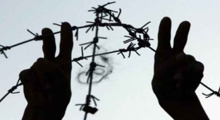 الأسرى يواصلون إضرابهم عن الطعام لليوم