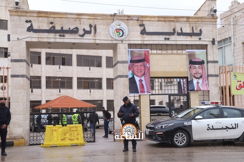 وزير الدولة يشيد بجهود بلدية الرصيفة