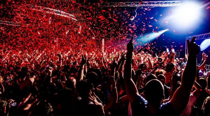 بعد إعلانات إقامة حفلات رأس السنة..