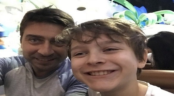 معركة للوصاية بين والديه تبقيه عاما