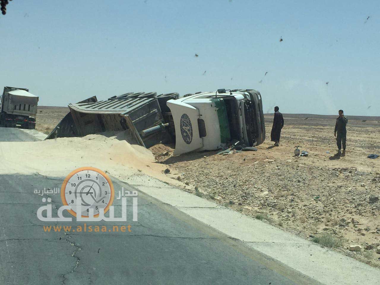 انقلاب شاحنة على طريق الشيدية -