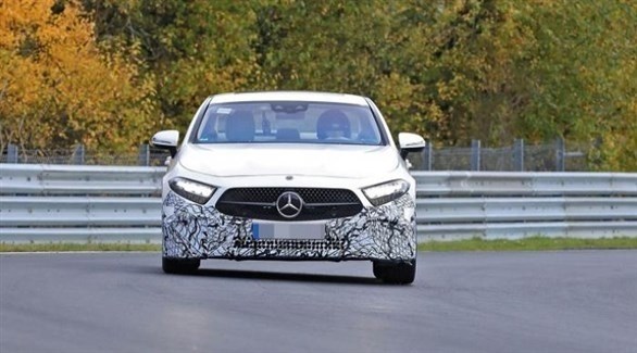 بملامح أكثر أناقة.. مرسيدس تطلق سيارتها