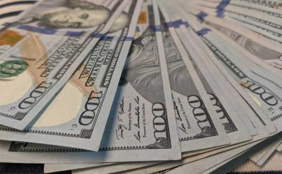 الدولار قرب أدنى مستوى بـ33 شهرا