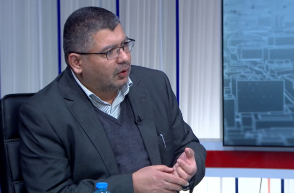 أبو هلالة: فتح القطاعات المغلقة مباشرة