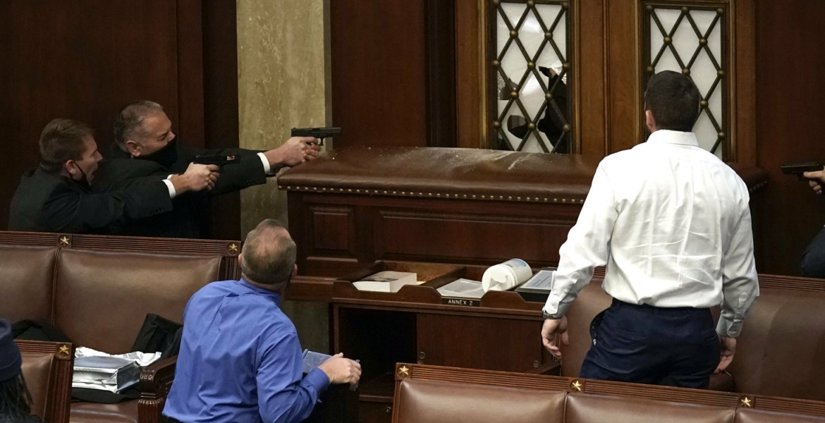 ترامب للمتظاهرين: عودوا الى منازلكم