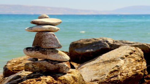 البحث عن التوازن