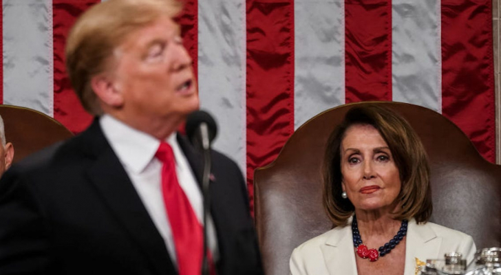 رئيسة مجلس النواب الأمريكي: تنحية ترمب