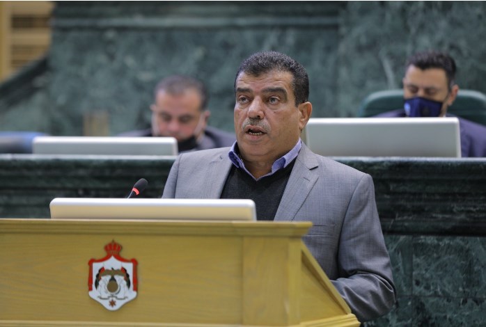 النائب عواد مخاطبا الخصاونة: سواء حجبت