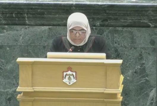 النائبة أسماء الرواحنة تطالب بعدم اللجوء