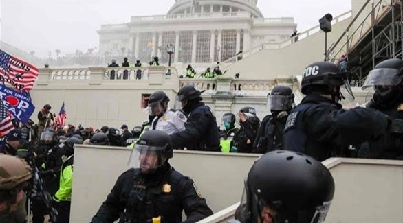 شرطة الكابيتول تمنع الجمهور من الوصول