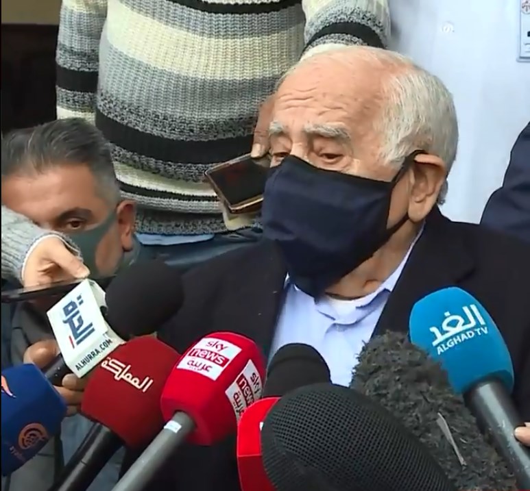 بعد تلقيه اللقاح.. ماذا قال داوود