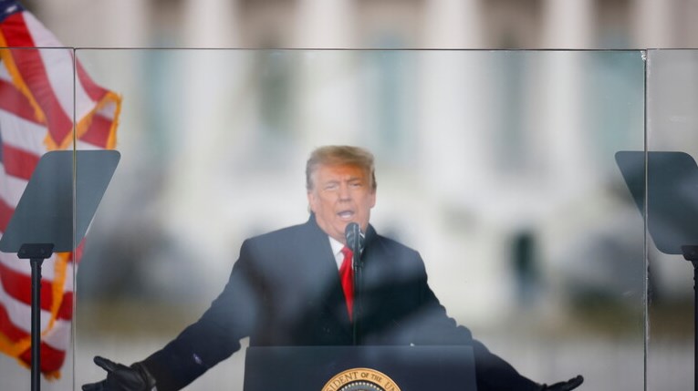 يوتيوب يعلق قناة ترامب ويحذف فيديو