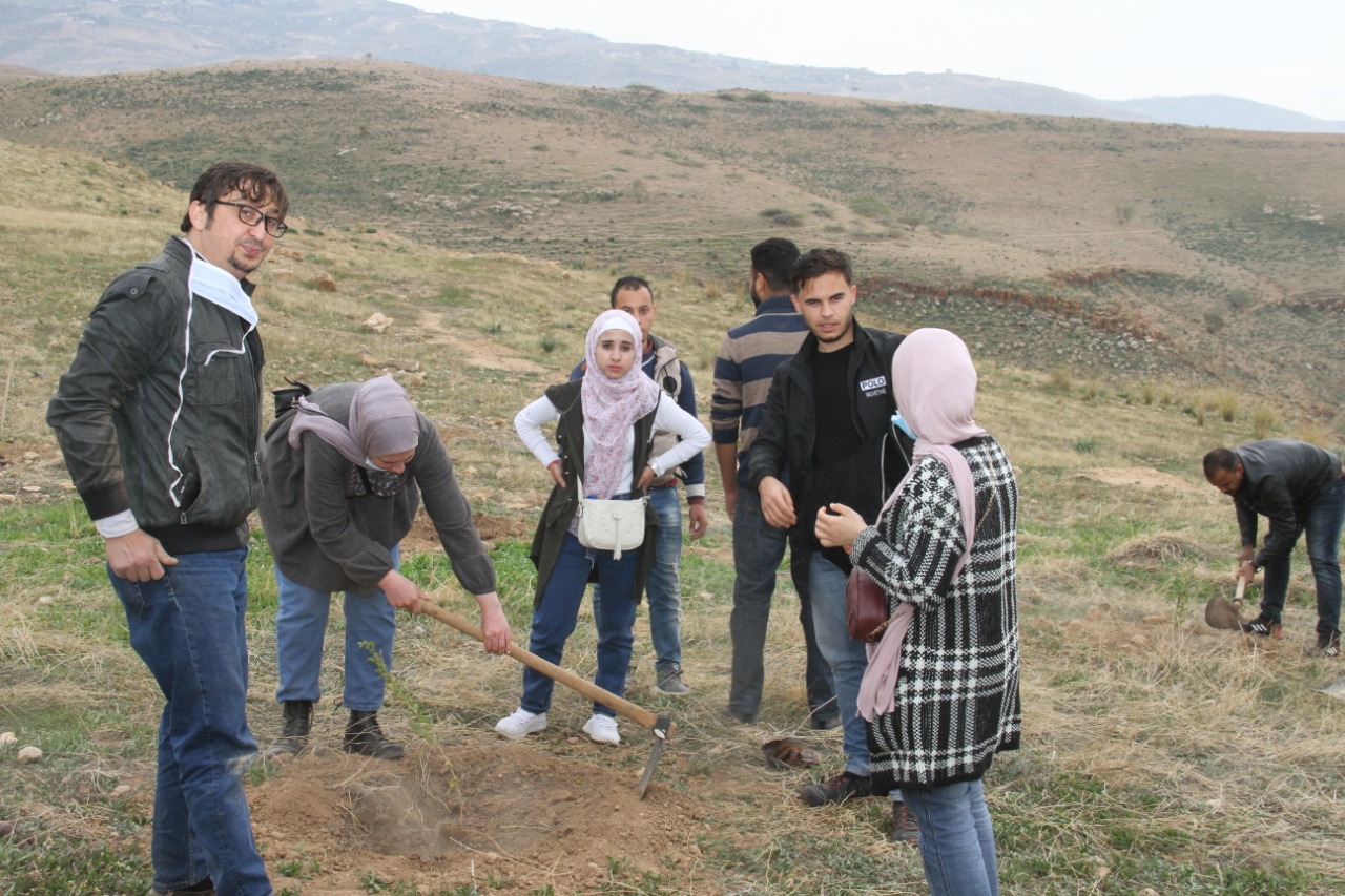 الزراعة التكنولوجية وشؤون الطلبة تنظمان نشاطا