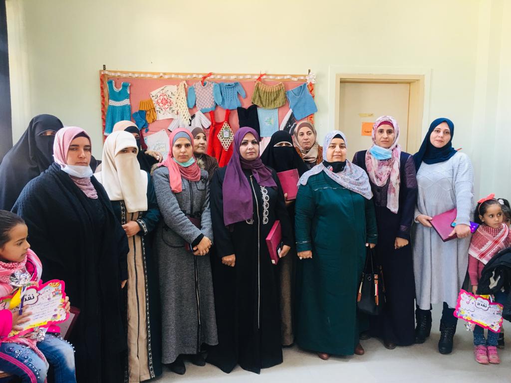 مبادرة تؤمن اثمان بطاقات انترنت لطالبات