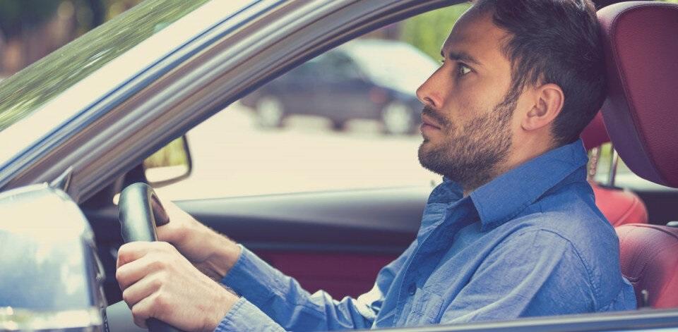 رجل عنيد ينجح بامتحان رخصة القيادة