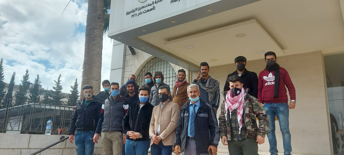 اعتصام لمهندسي التعدين أمام مجمع النقابات