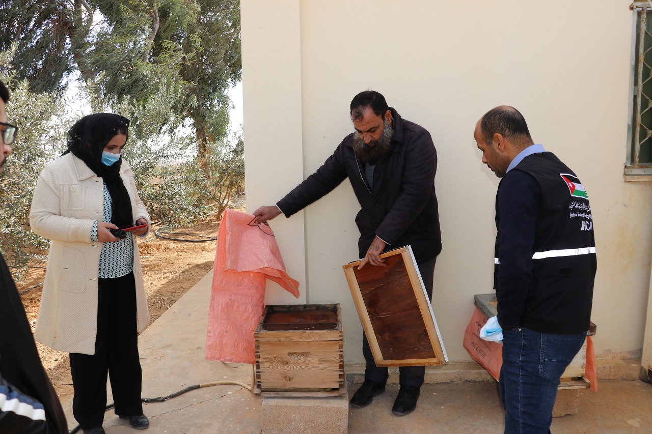 ’مسار الخير‘ تطلق مشروع تربية النحل