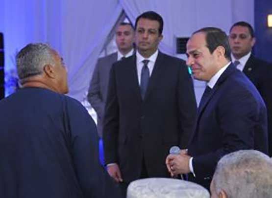 بالفيديو.. صعيدي يكذّب مسؤولين في حضور