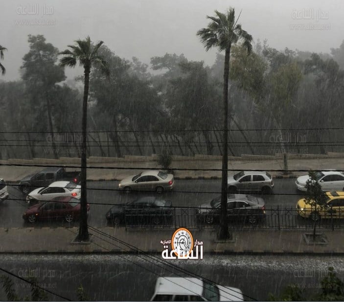 أجواء باردة وغائمة وأمطار رعدية مساء