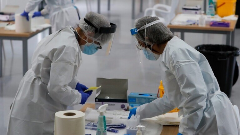 رويترز تنشر بالأرقام إصابات ووفيات كورونا