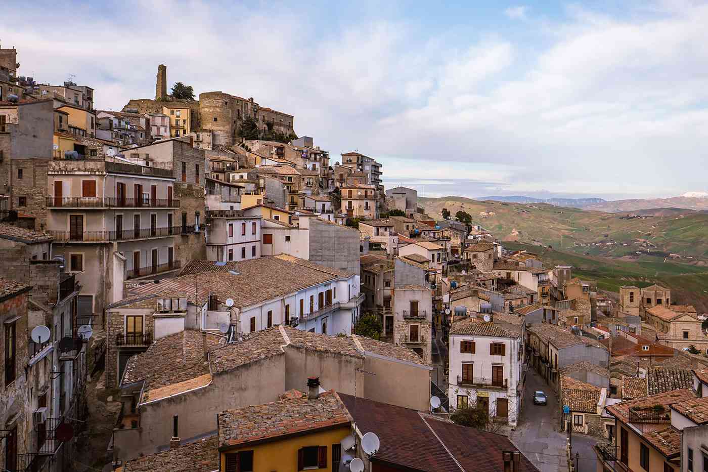 1 يورو فقط ثمن المنزل في