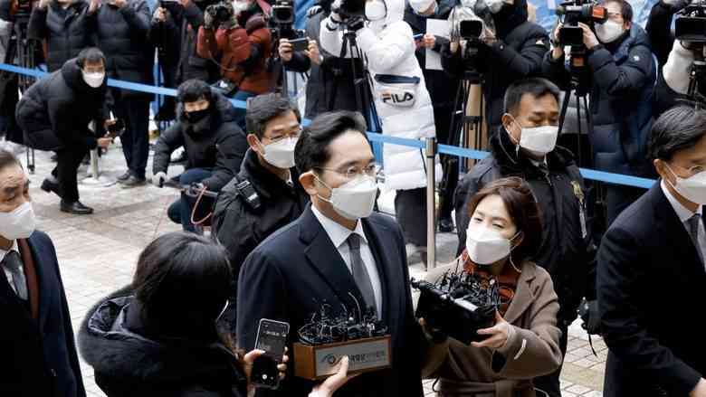 الحكم بالسجن عامين ونصف على وريث