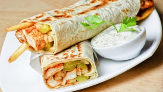 تسمم 6 مواطنين بوجبة شاورما بمأدبا