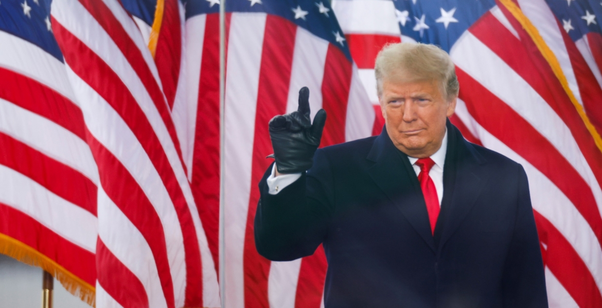 ترامب يخطط لمستقبله السياسي.. صحيفة أمريكية: