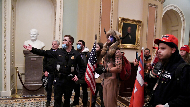 إصابة 19 ضابط شرطة من الكابيتول