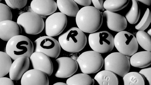 الاعتراف بالخطأ هو نصف العلاج