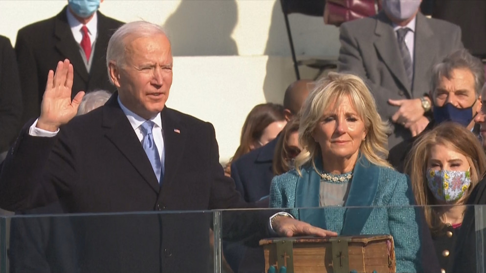 بايدن يؤدي القسم رئيسا جديدا للولايات