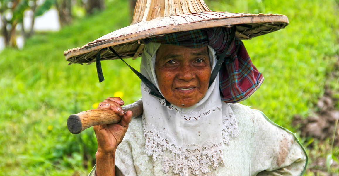 بينهم شعب مسلم، ولدى بعضهم منظمات