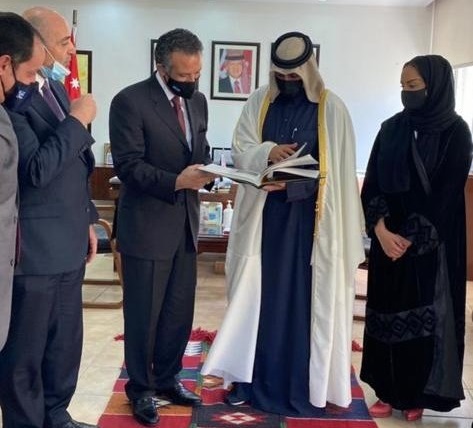 الفايز وآل ثاني يبحثان التعاون السياحي