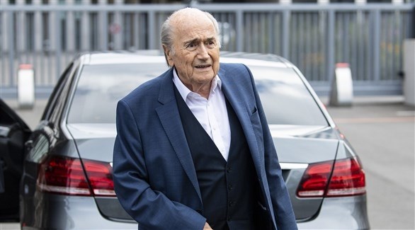 بلاتر يخرج من العناية المركزة