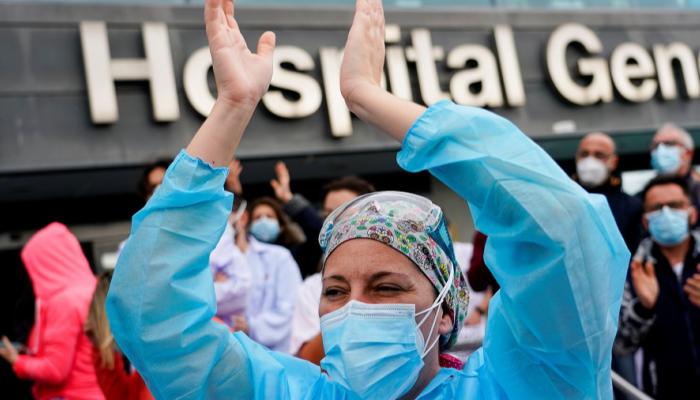 كورونا يعاقب إسبانيا على تراخي عيد