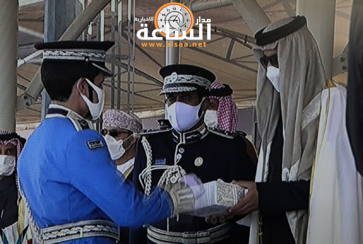 أمير قطر يكرّم الضابط الأردني العجارمة