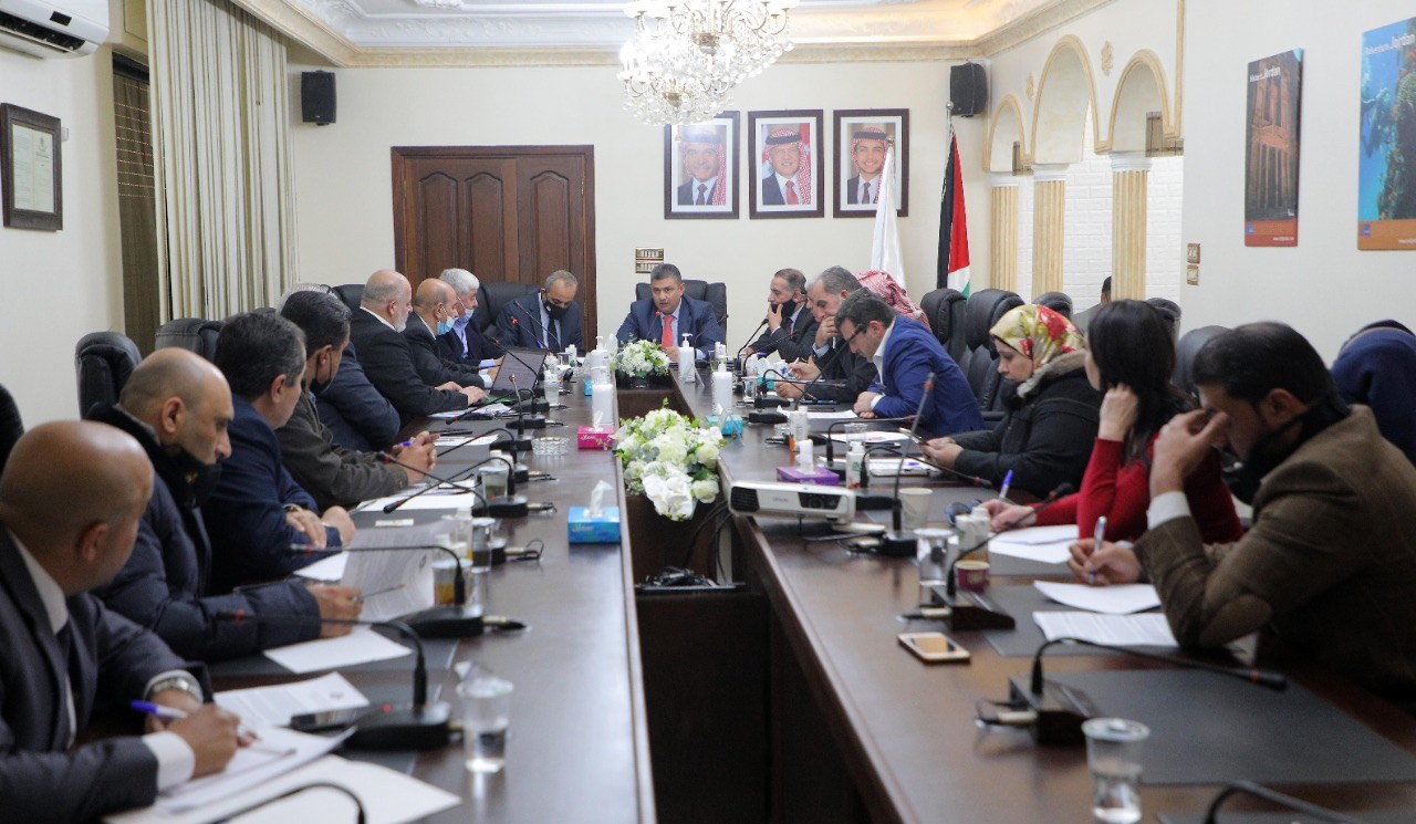 السياحة النيابية تدعو إلى دعم شركات