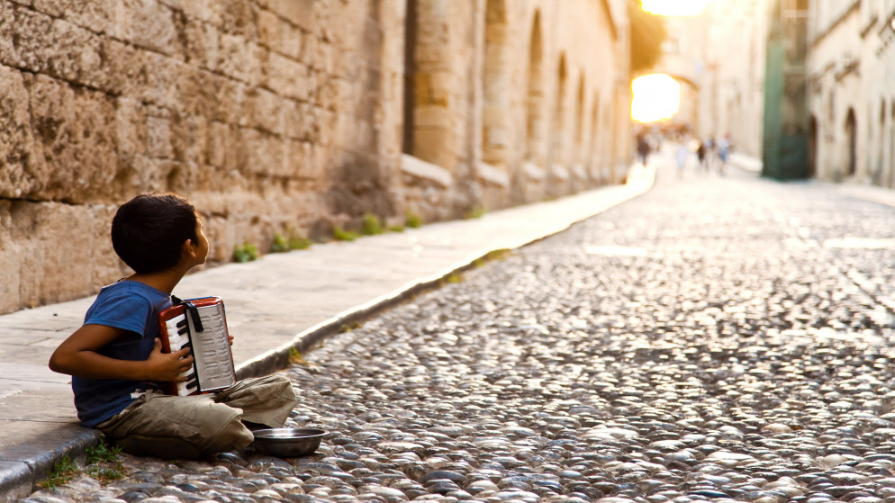 تقرير: كوفيد-19 يحكم على مليارات البشر