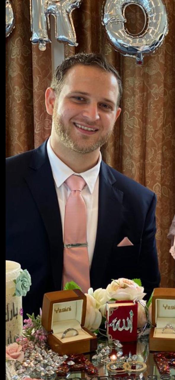 روان الهروط تهنىء بنت الخال روى