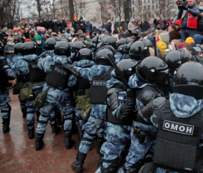 هل تستطيع جرأة نافالني توحيد المعارضة