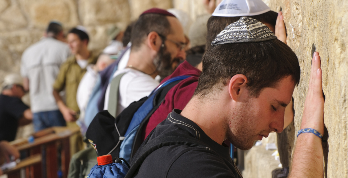 “لم أعد أشعر بالارتباط بهم”.. رئيس