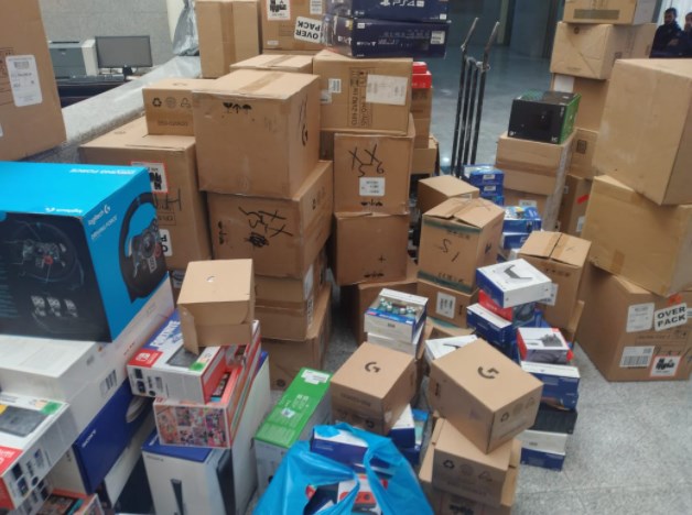 الجمارك تحبط تهريب كميات كبيرة من