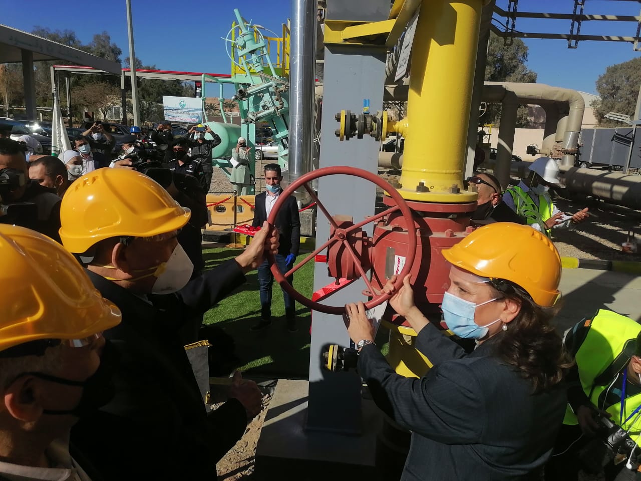 الفوسفات تدشن خطا لتزويد المجمع الصناعي