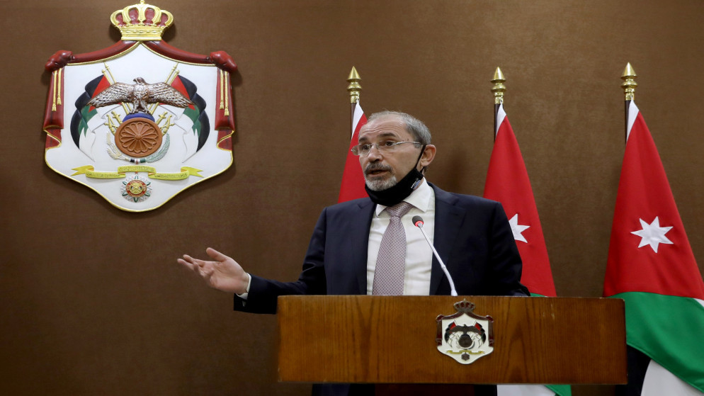 وزير الخارجية يبحث مع نظيره التونسي