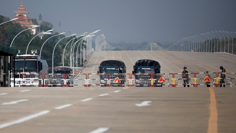 بعد اعتقال رئيس البلاد.. توقف بث