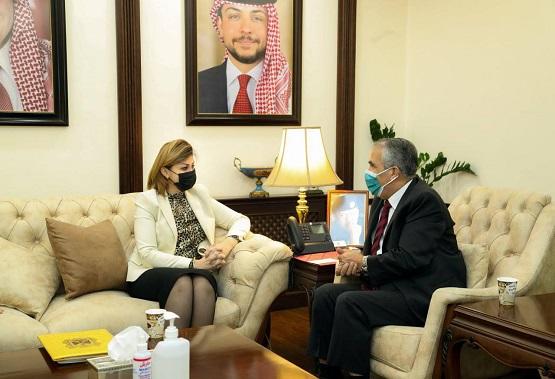 مبيضين يبحث أوضاع العراقيين بالأردن