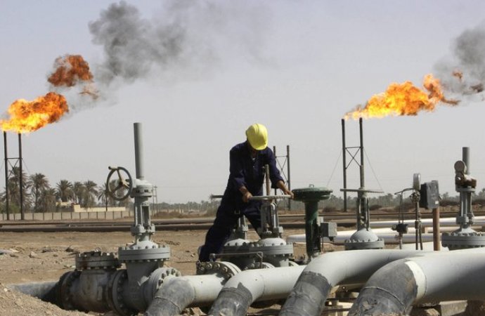 أسعار النفط تهبط