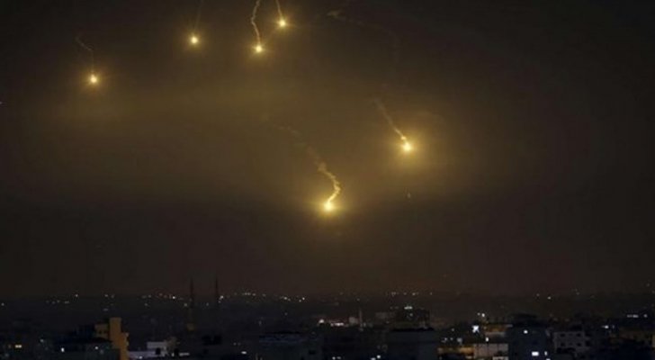 الدفاعات الجوية السورية تتصدى لعدوان الاحتلال